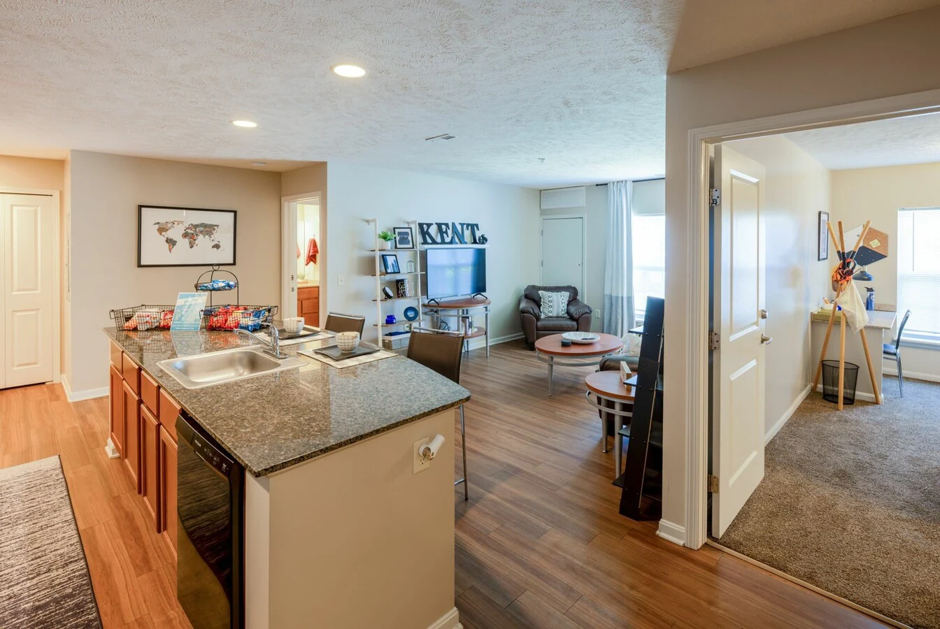 Fully furnished apartments at Campus Pointe - Student housing in Kent, Ohio